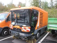 Straatveegmachine ravo 540, datum 1ste inschrijving 22/5/2015, chassisnummer xl95f6hb1fa020135, veeguren 4486, gelijkvormigheidsattest i+ii, gelijkvormigheidsattest, zichtbare schade wo carroserie - afbeelding 1 van  15