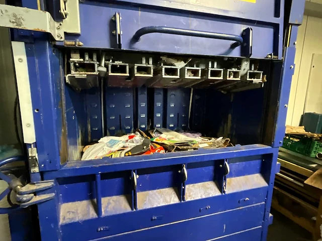 Strautmann pp 1207 kartonpers - afbeelding 14 van  15