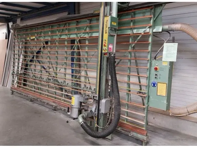 Striebig automat 6220av verticale platenzaag - afbeelding 1 van  3