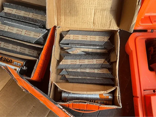 Stripnagelapparaat, paslode im350, gereedschapskoffer - afbeelding 5 van  6