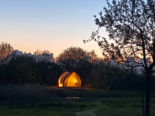 Strohboid - lounge - exclusieve strohboid lounge / glamping unit - afbeelding 3 van  9