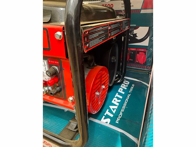 Stroomgenerator 3,5 kva (x13) - afbeelding 2 van  10