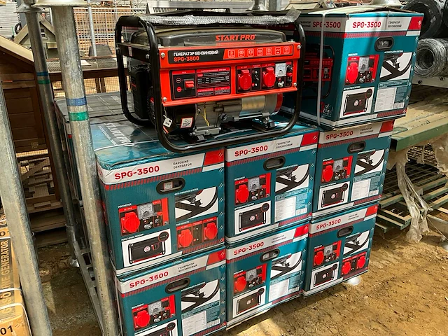 Stroomgenerator 3,5 kva (x13) - afbeelding 1 van  10
