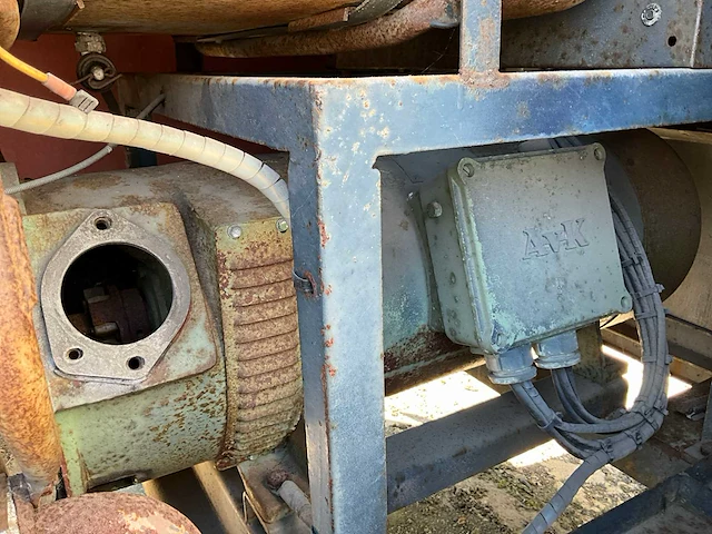 Stroomgenerator avk 30kva volkswagen benzine motor - afbeelding 13 van  16