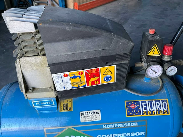 Stroomgenerator en luchtcompressor - afbeelding 3 van  14