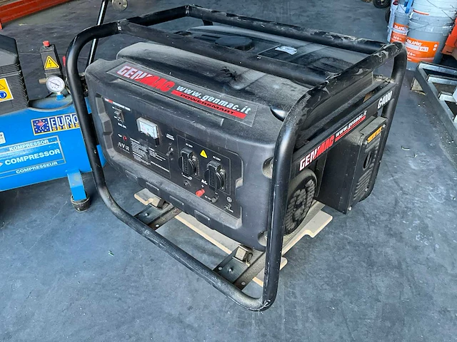 Stroomgenerator en luchtcompressor - afbeelding 7 van  14