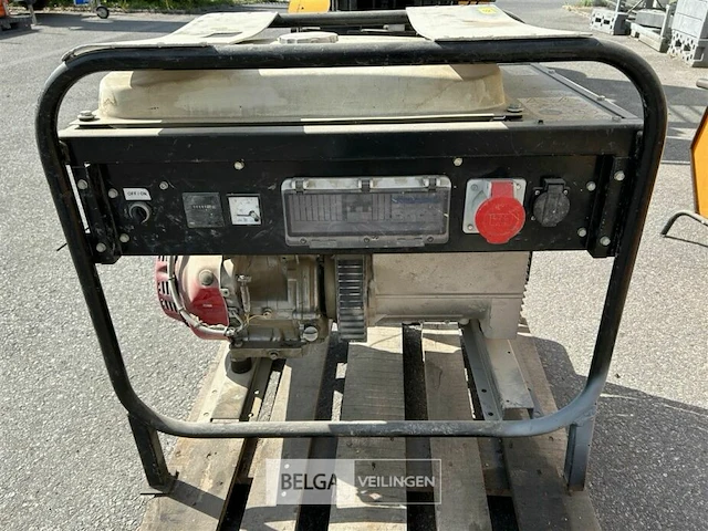 Stroomgenerator europower ep6500t - afbeelding 4 van  5