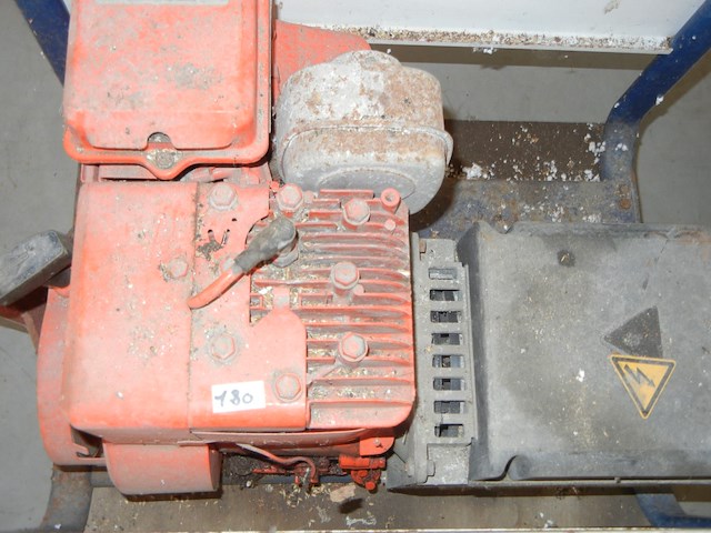 Stroomgroep benzine 2500watt - afbeelding 1 van  3