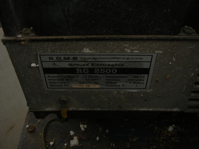 Stroomgroep benzine 2500watt - afbeelding 3 van  3