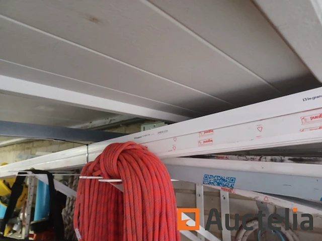 Stroomonderbrekers, kabels, stortkokers en accessoires - afbeelding 10 van  19