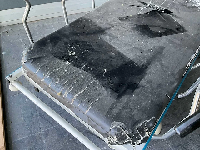 Stryker 1001 stretcher mobiel ziekenhuisbed - afbeelding 4 van  8