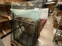 Stuk glas - afbeelding 1 van  2