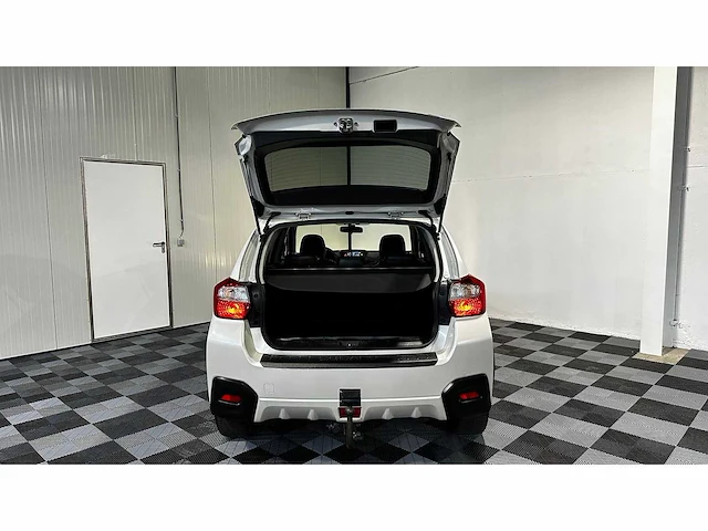Subaru - xv - 2.0d - personenauto - afbeelding 8 van  43
