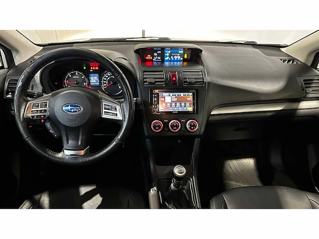 Subaru - xv - 2.0d - personenauto - afbeelding 11 van  43
