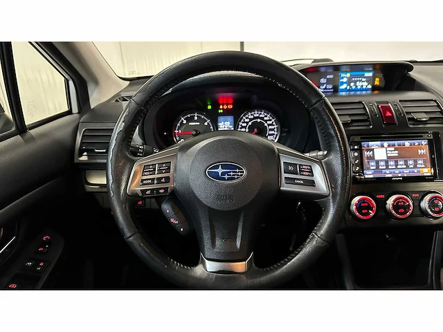 Subaru - xv - 2.0d - personenauto - afbeelding 13 van  43