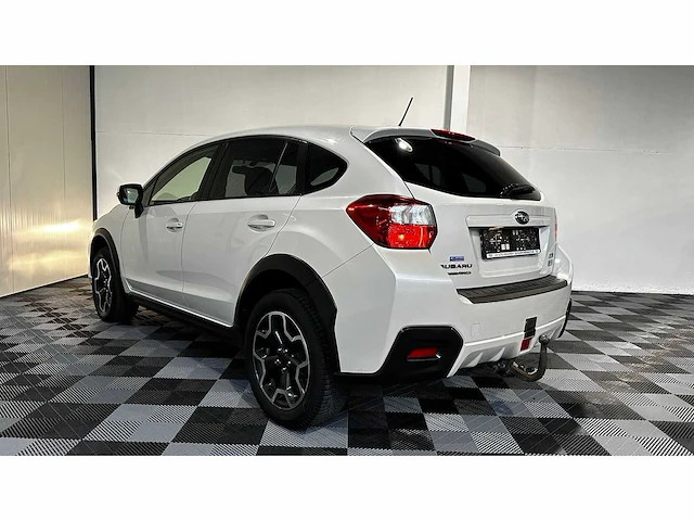Subaru - xv - 2.0d - personenauto - afbeelding 15 van  43