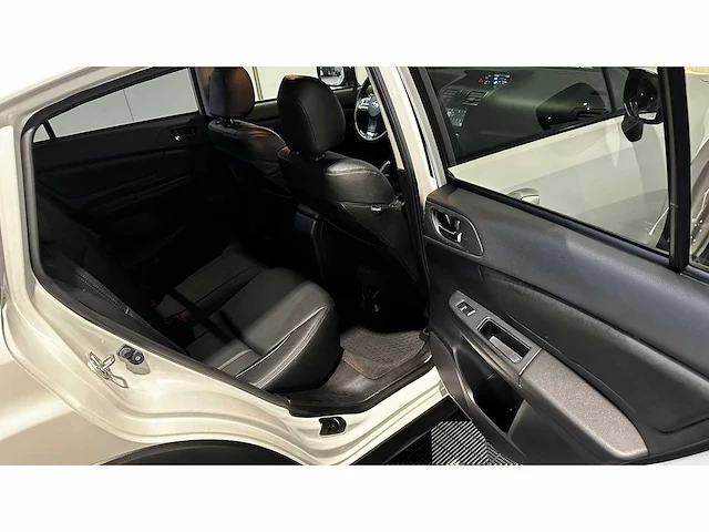 Subaru - xv - 2.0d - personenauto - afbeelding 19 van  43