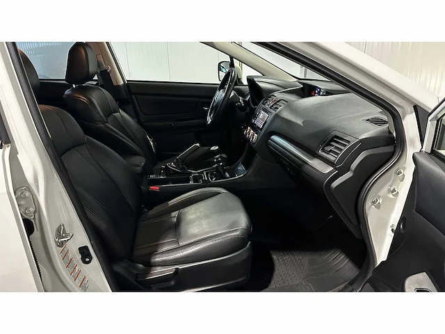 Subaru - xv - 2.0d - personenauto - afbeelding 22 van  43