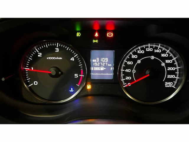 Subaru - xv - 2.0d - personenauto - afbeelding 39 van  43