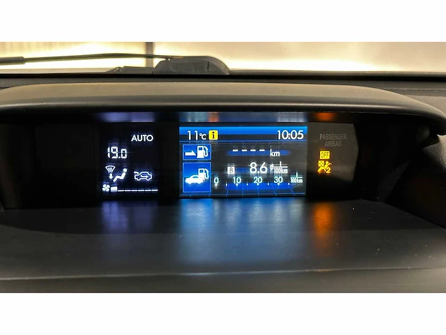 Subaru - xv - 2.0d - personenauto - afbeelding 40 van  43