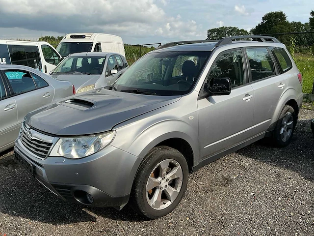 Subaru forester personenauto - afbeelding 1 van  11