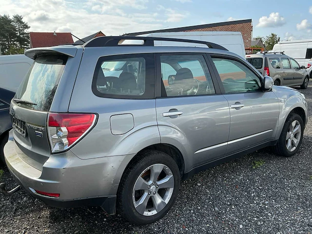 Subaru forester personenauto - afbeelding 3 van  11