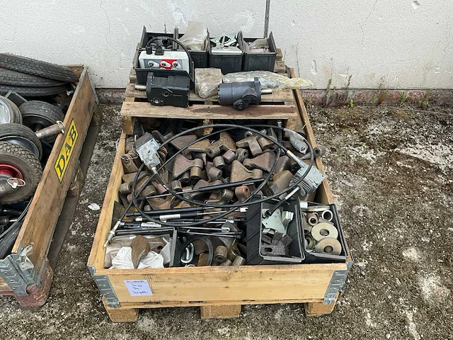 Suire grote partij onderdelen ongebruikt - afbeelding 5 van  9