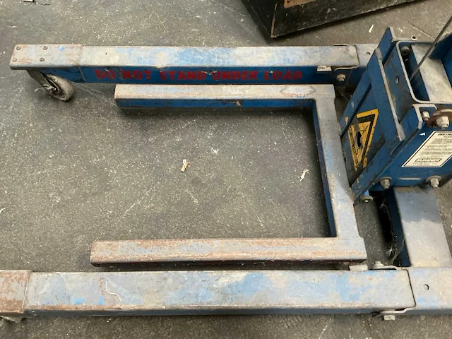 Sumner 712 mobiele manuele bouwlift - afbeelding 3 van  8