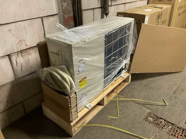 Sun lodge pasrw010-p-ai-r32 zwembad warmtepomp 3 kw - afbeelding 4 van  5