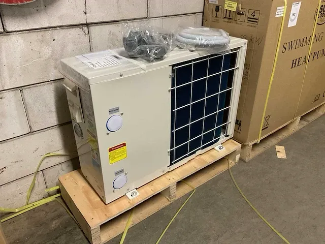 Sun lodge pasrw015-p-ai-r32 zwembad warmtepomp 5 kw - afbeelding 1 van  6