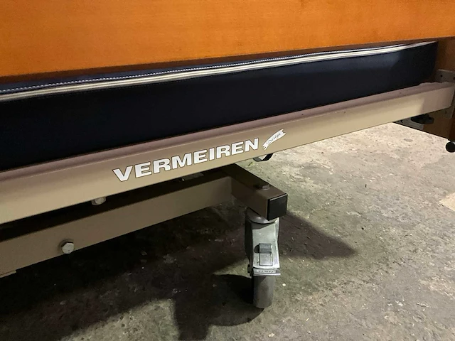 Sunrise medical quickie elektrische rolstoel en ziekenhuisbed vermeiren - afbeelding 4 van  17
