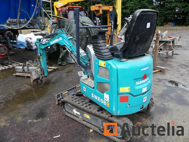 Sunward swe08b mini rupsgraafmachine - afbeelding 11 van  14