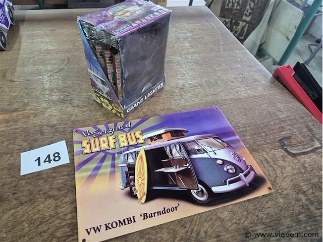 Surf bus bord en giant lighters - afbeelding 1 van  4