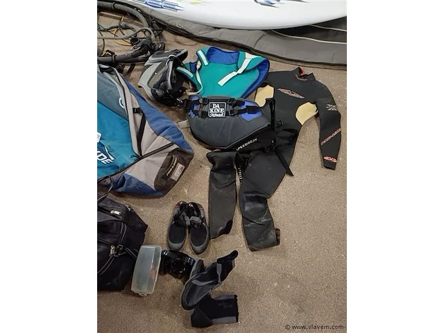 Surf materiaal - afbeelding 3 van  5