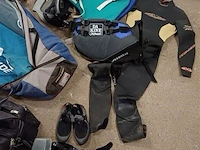 Surf materiaal - afbeelding 3 van  5