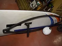 Surfplank windsurfer met toebehoren, helm levior - afbeelding 3 van  13