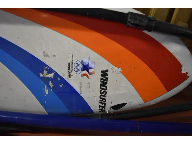 Surfplank windsurfer met toebehoren, helm levior - afbeelding 11 van  13
