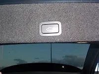 Suv - afbeelding 2 van  24