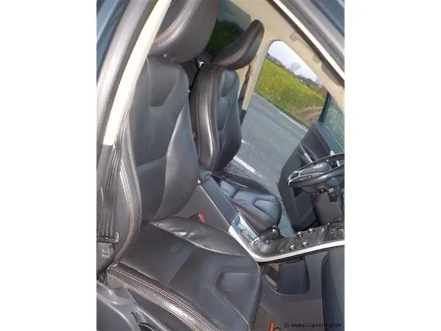 Suv - afbeelding 4 van  24