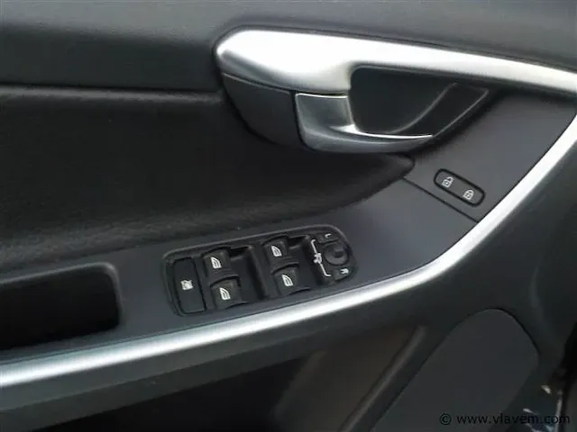 Suv - afbeelding 7 van  24