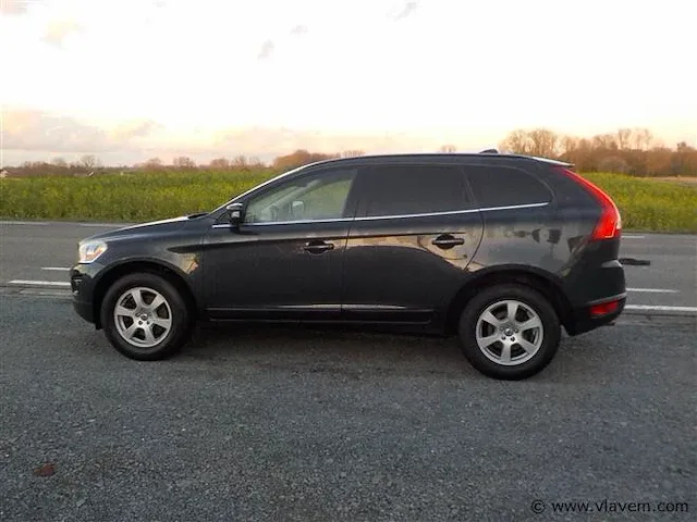 Suv - afbeelding 20 van  24