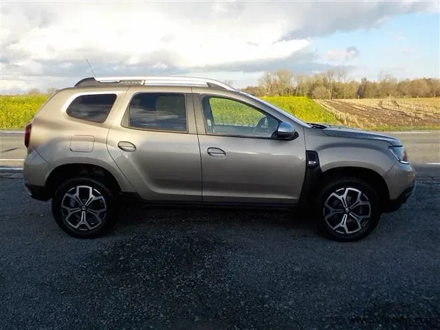 Suv - afbeelding 18 van  20