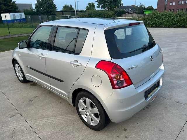 Suzuki - 2008 - swift - personenauto - afbeelding 3 van  19