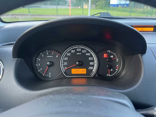 Suzuki - 2008 - swift - personenauto - afbeelding 7 van  19