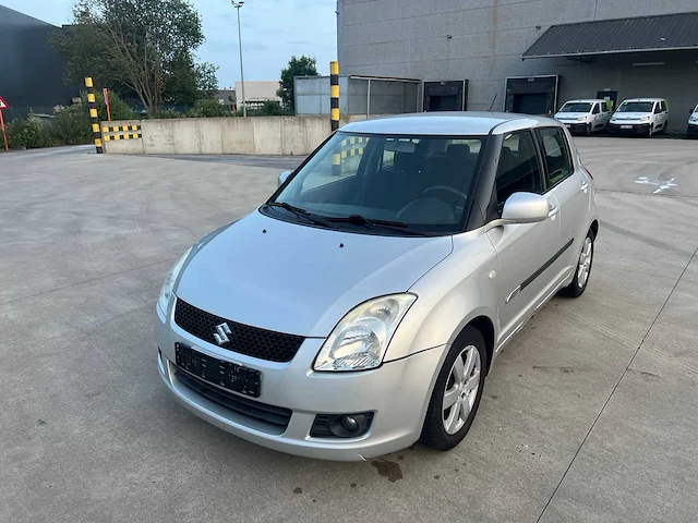 Suzuki - 2008 - swift - personenauto - afbeelding 14 van  19