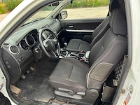 Suzuki - 2011 - grand vitara - 4x4 - personenauto - afbeelding 15 van  33