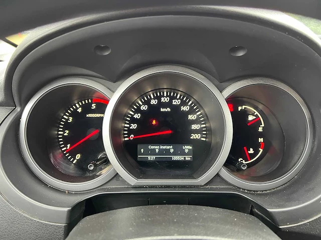 Suzuki - 2011 - grand vitara - 4x4 - personenauto - afbeelding 20 van  33