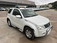 Suzuki - 2011 - grand vitara - 4x4 - personenauto - afbeelding 29 van  33