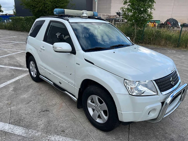 Suzuki - 2011 - suzuki grand vitara - 4x4 - personenauto - afbeelding 6 van  28