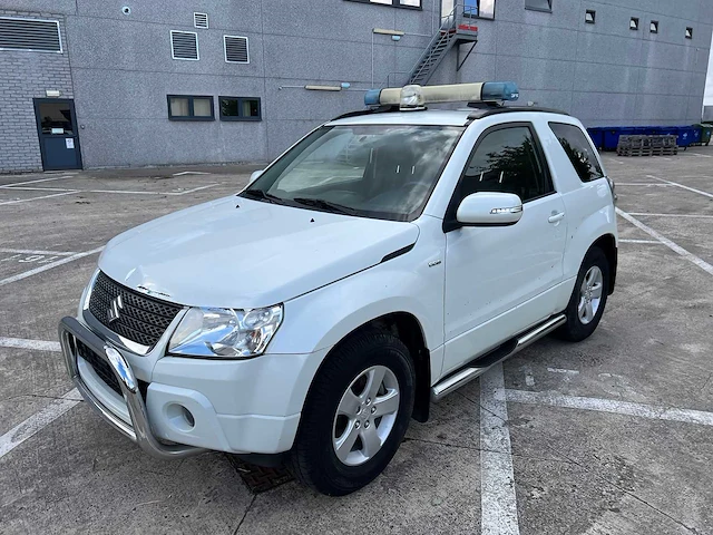 Suzuki - 2011 - suzuki grand vitara - 4x4 - personenauto - afbeelding 7 van  28
